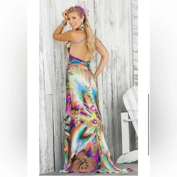 green emerald velvet dress Kennedy Blue Alexis